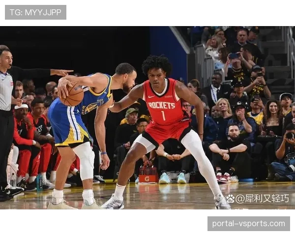 火箭10战8胜变阵关键：阿门汤普森12中11高效表现激活替补席